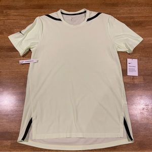Nike Mens Dry Tech Pack Training Shirt Volt AJ7963 701 Medium New With Tags